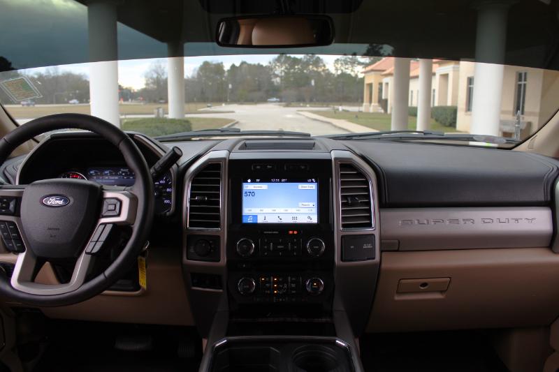 Ford F-250 SD Lariat Crew Cab 4WD 2017