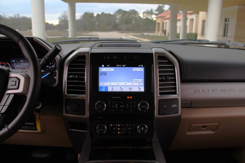 Ford F-250 SD Lariat Crew Cab 4WD 2017