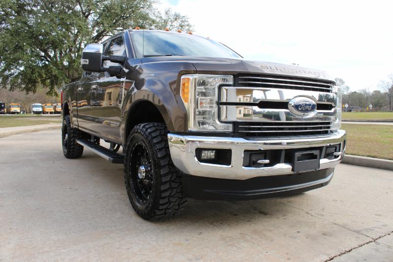 Ford F-250 SD Lariat Crew Cab 4WD 2017