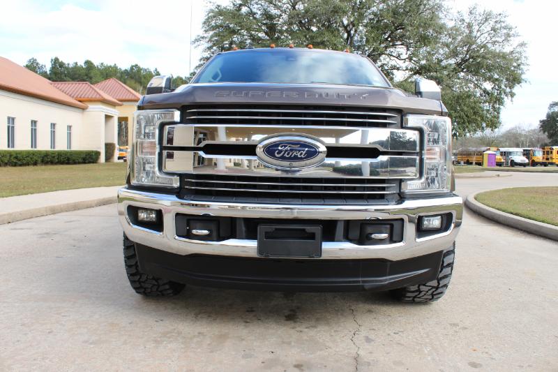 Ford F-250 SD Lariat Crew Cab 4WD 2017