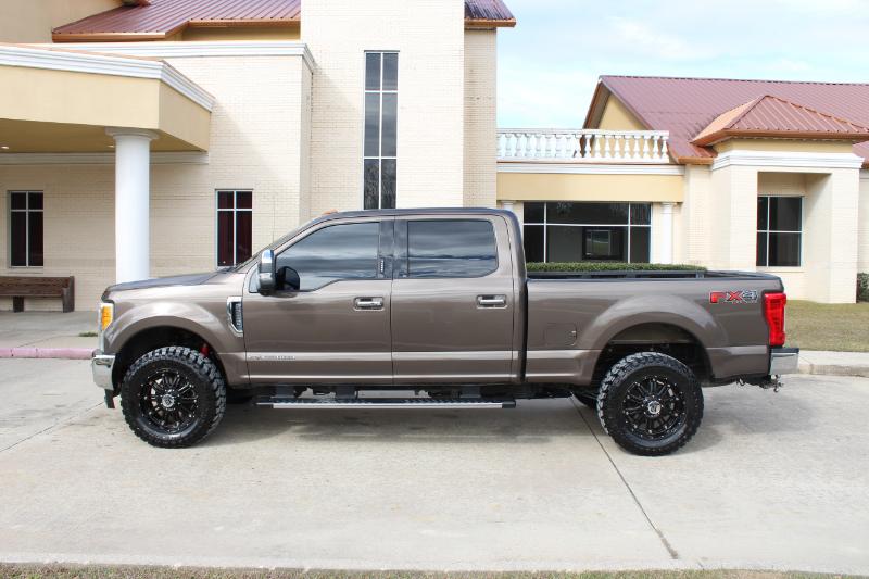 Ford F-250 SD Lariat Crew Cab 4WD 2017