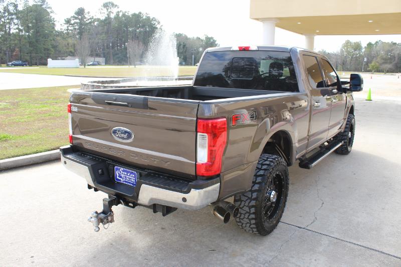 Ford F-250 SD Lariat Crew Cab 4WD 2017