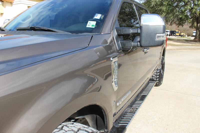 Ford F-250 SD Lariat Crew Cab 4WD 2017