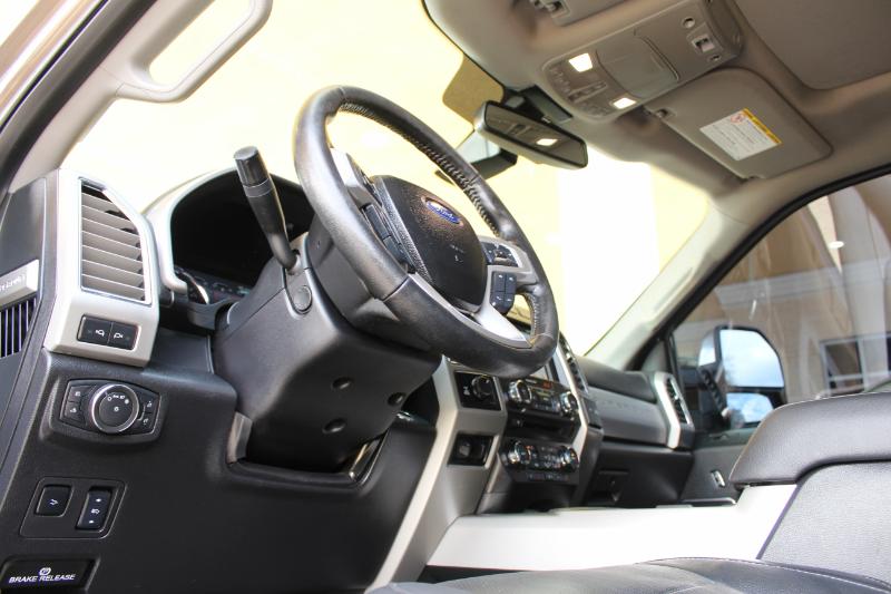 Ford F-250 SD Lariat Crew Cab 4WD 2017