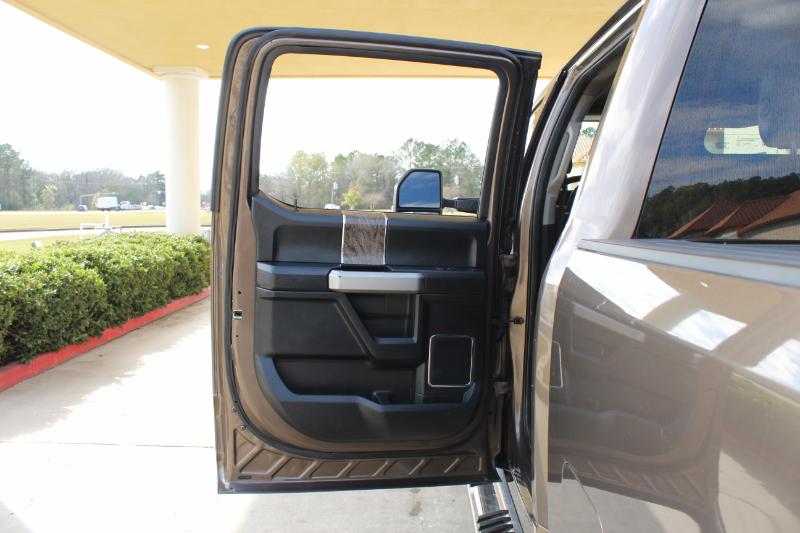 Ford F-250 SD Lariat Crew Cab 4WD 2017