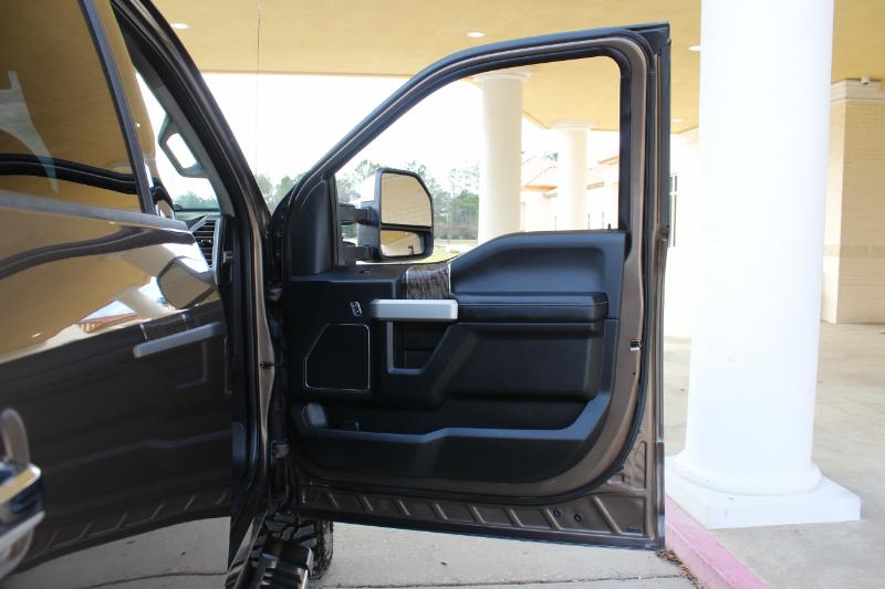 Ford F-250 SD Lariat Crew Cab 4WD 2017