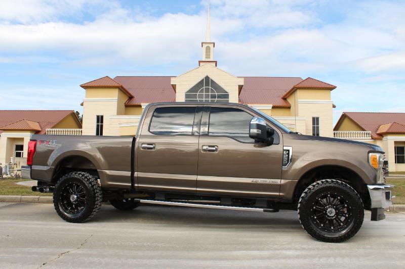 Ford F-250 SD Lariat Crew Cab 4WD 2017