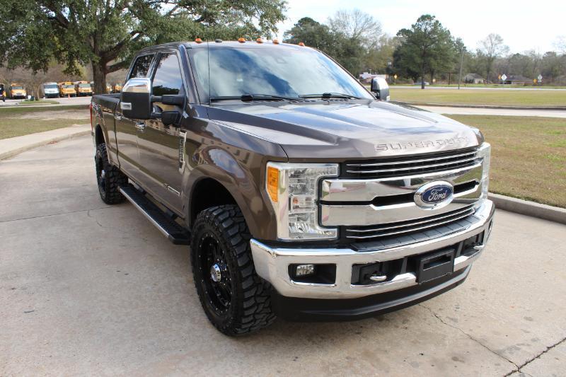 Ford F-250 SD Lariat Crew Cab 4WD 2017