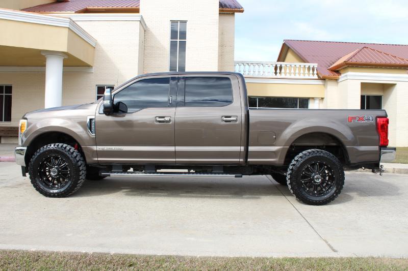 Ford F-250 SD Lariat Crew Cab 4WD 2017