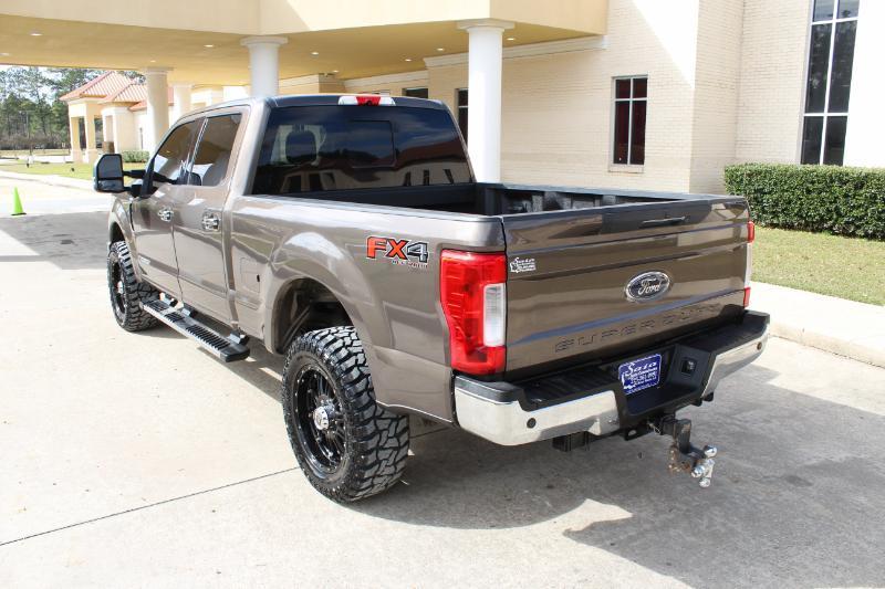 Ford F-250 SD Lariat Crew Cab 4WD 2017