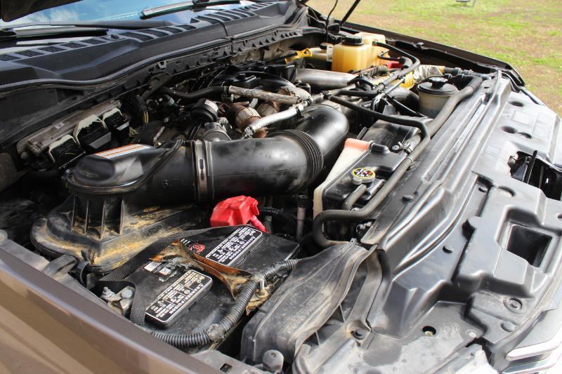 Ford F-250 SD Lariat Crew Cab 4WD 2017