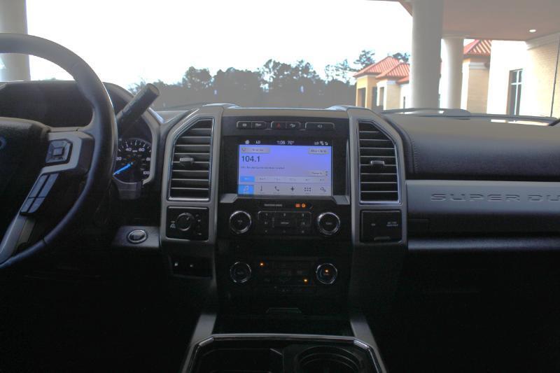 Ford F-250 SD Lariat Crew Cab 4WD 2017