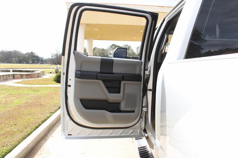 Ford F-350 SD XL Crew Cab Long Bed DRW 4WD 2019