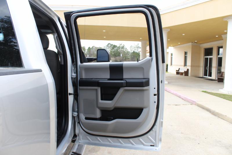 Ford F-350 SD XL Crew Cab Long Bed DRW 4WD 2019