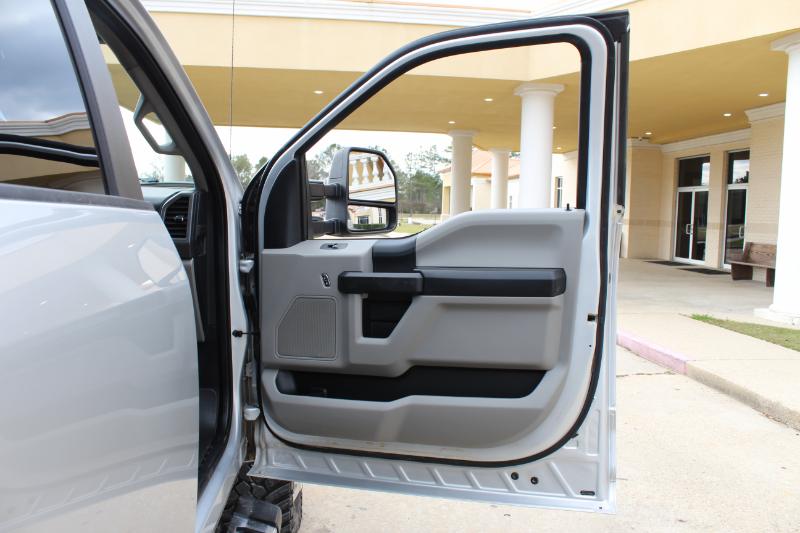 Ford F-350 SD XL Crew Cab Long Bed DRW 4WD 2019