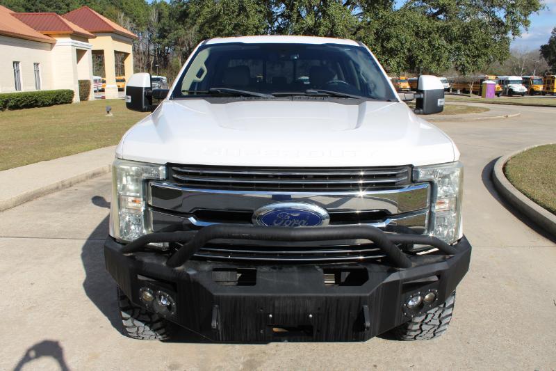 Ford F-250 SD Lariat Crew Cab 4WD 2017