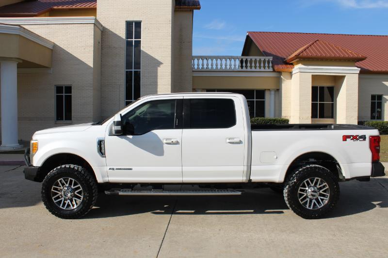 Ford F-250 SD Lariat Crew Cab 4WD 2017