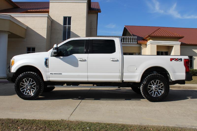 Ford F-250 SD Lariat Crew Cab 4WD 2017