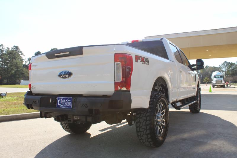 Ford F-250 SD Lariat Crew Cab 4WD 2017