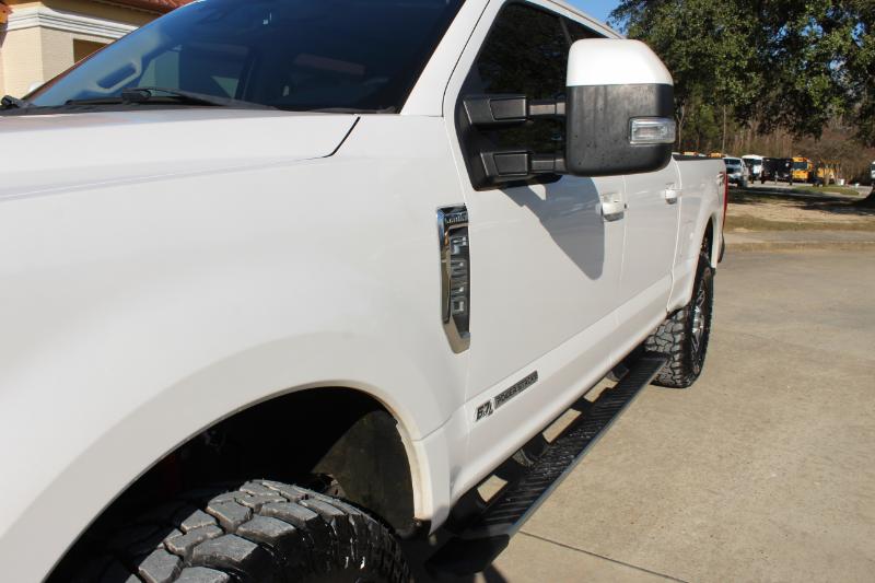 Ford F-250 SD Lariat Crew Cab 4WD 2017