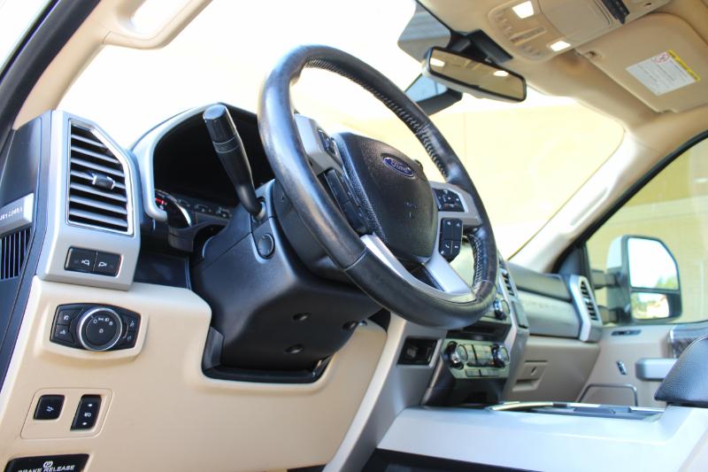 Ford F-250 SD Lariat Crew Cab 4WD 2017