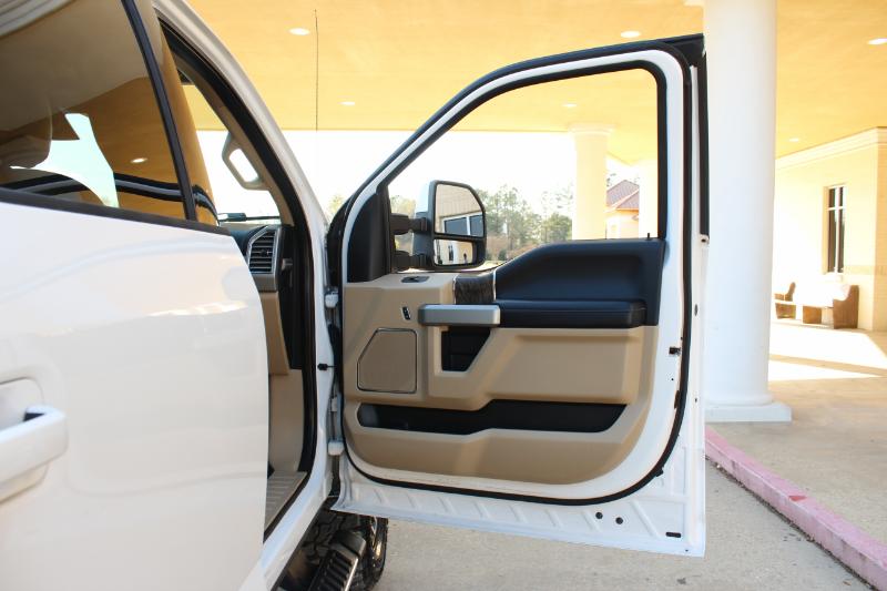 Ford F-250 SD Lariat Crew Cab 4WD 2017