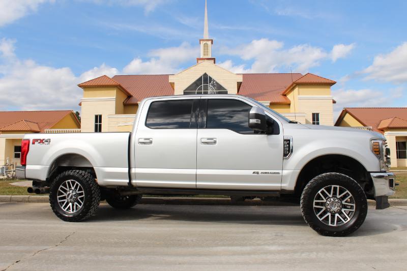 Ford F-250 SD Lariat Crew Cab 4WD 2018