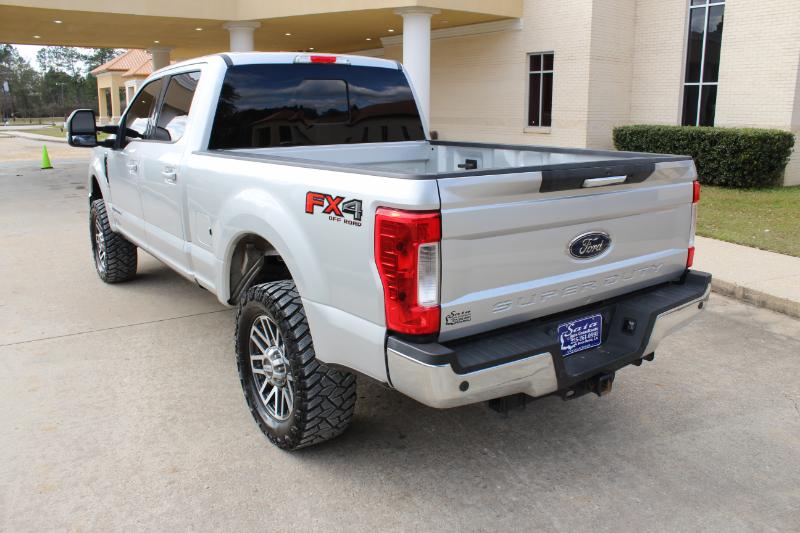 Ford F-250 SD Lariat Crew Cab 4WD 2018