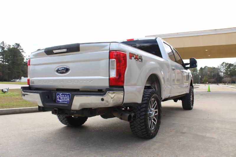 Ford F-250 SD Lariat Crew Cab 4WD 2018