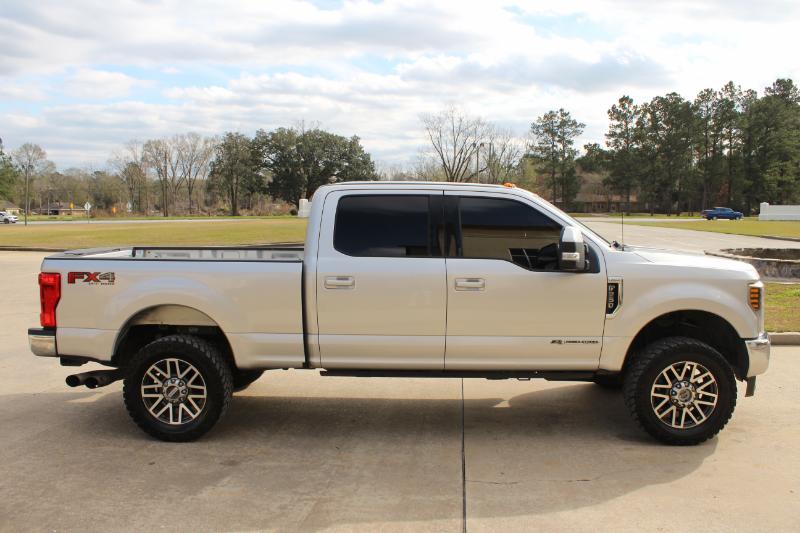 Ford F-250 SD Lariat Crew Cab 4WD 2018