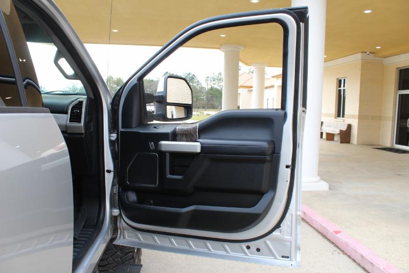 Ford F-250 SD Lariat Crew Cab 4WD 2018