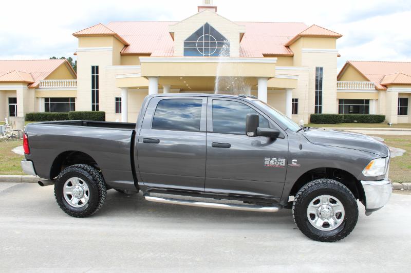 RAM 2500 Tradesman Crew Cab SWB 4WD 2016
