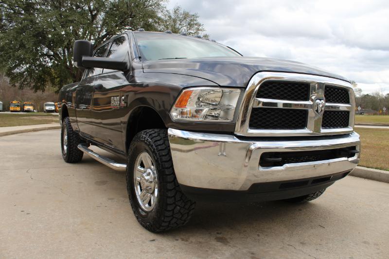 RAM 2500 Tradesman Crew Cab SWB 4WD 2016