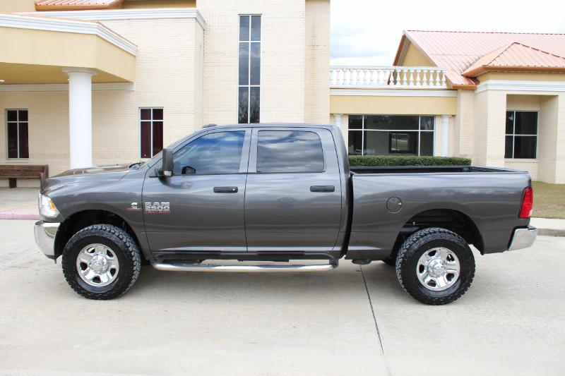 RAM 2500 Tradesman Crew Cab SWB 4WD 2016