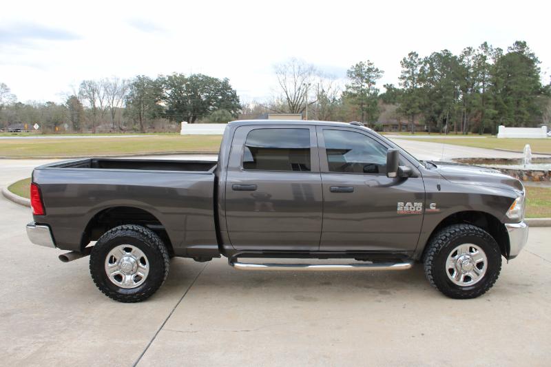RAM 2500 Tradesman Crew Cab SWB 4WD 2016