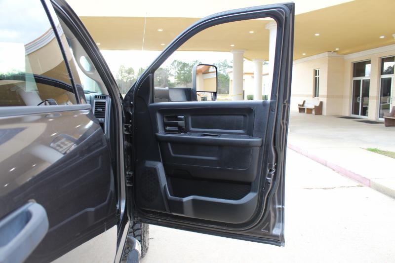 RAM 2500 Tradesman Crew Cab SWB 4WD 2016