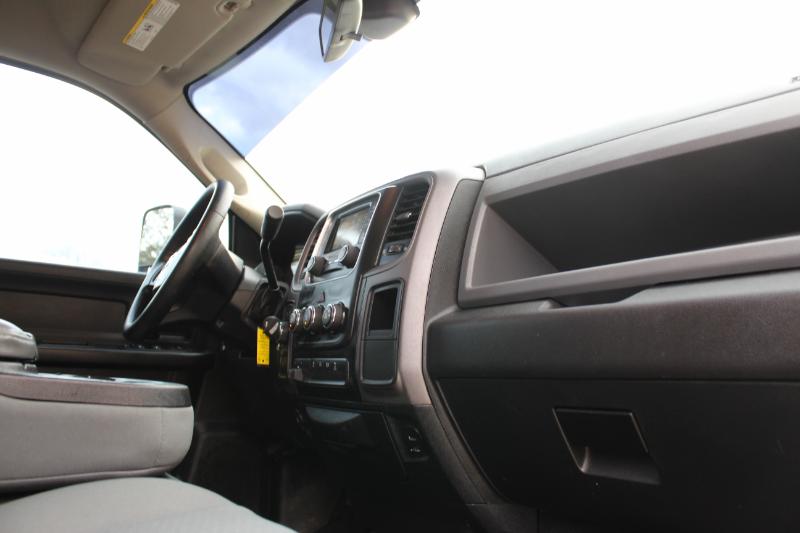 RAM 2500 Tradesman Crew Cab SWB 4WD 2016