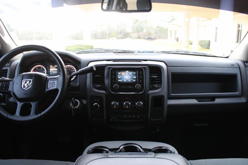 RAM 2500 Tradesman Crew Cab SWB 4WD 2016