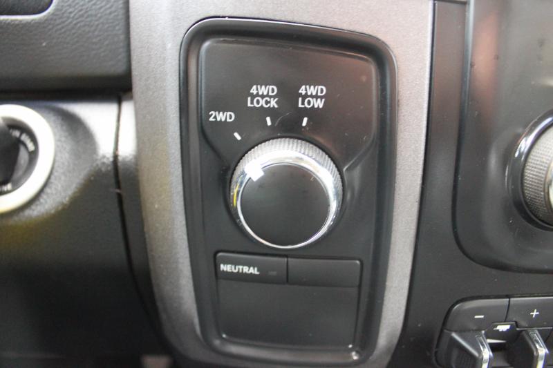 RAM 2500 Tradesman Crew Cab SWB 4WD 2016