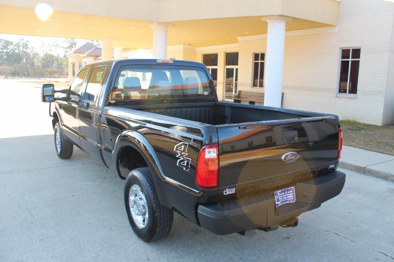 Ford F-250 SD XL Crew Cab 4WD 2011
