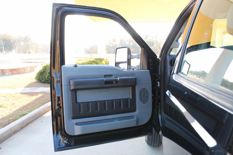 Ford F-250 SD XL Crew Cab 4WD 2011