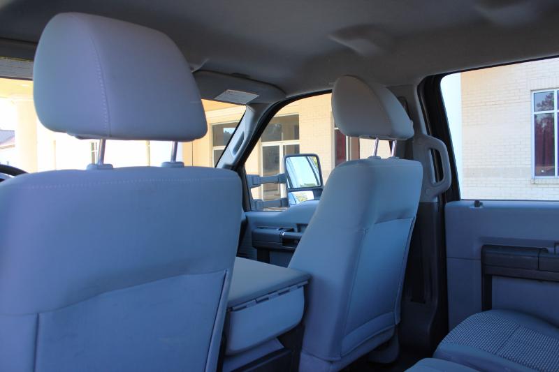 Ford F-250 SD XL Crew Cab 4WD 2011