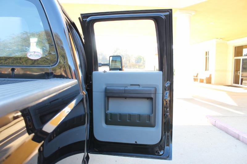 Ford F-250 SD XL Crew Cab 4WD 2011