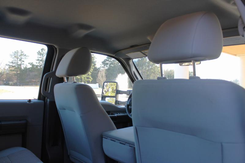 Ford F-250 SD XL Crew Cab 4WD 2011