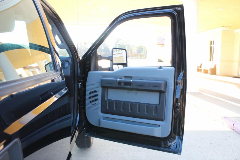 Ford F-250 SD XL Crew Cab 4WD 2011