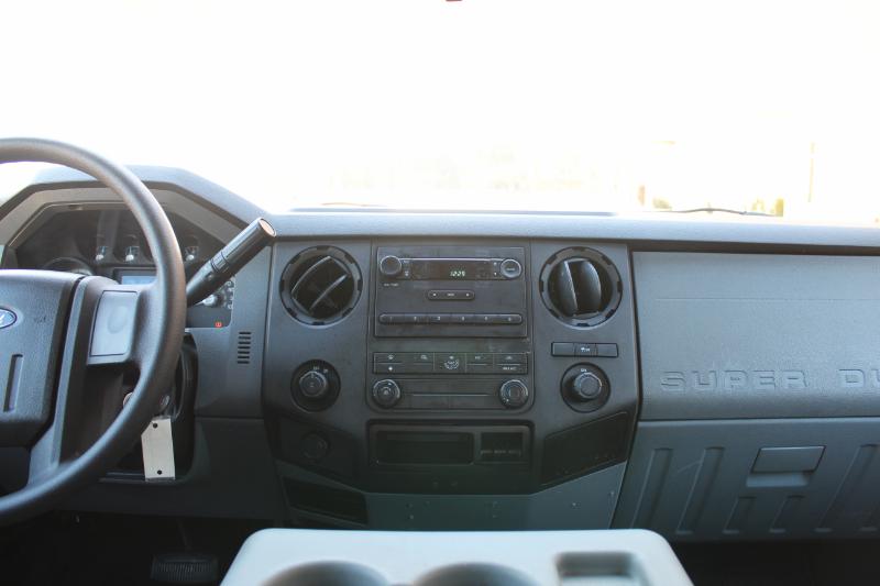 Ford F-250 SD XL Crew Cab 4WD 2011