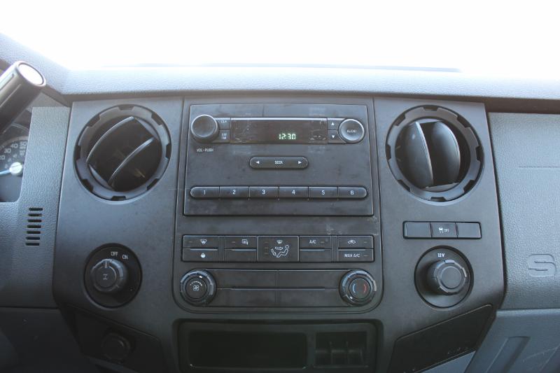 Ford F-250 SD XL Crew Cab 4WD 2011