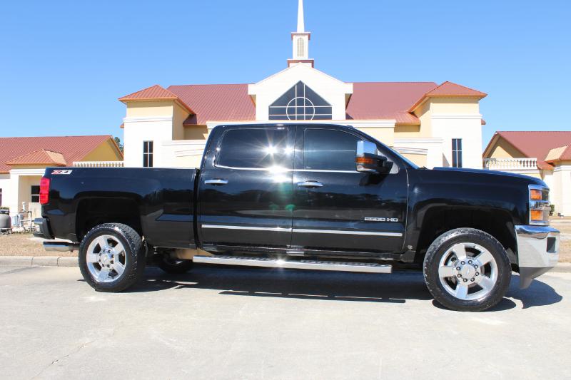Chevrolet Silverado 2500HD LTZ Crew Cab 4WD 2017