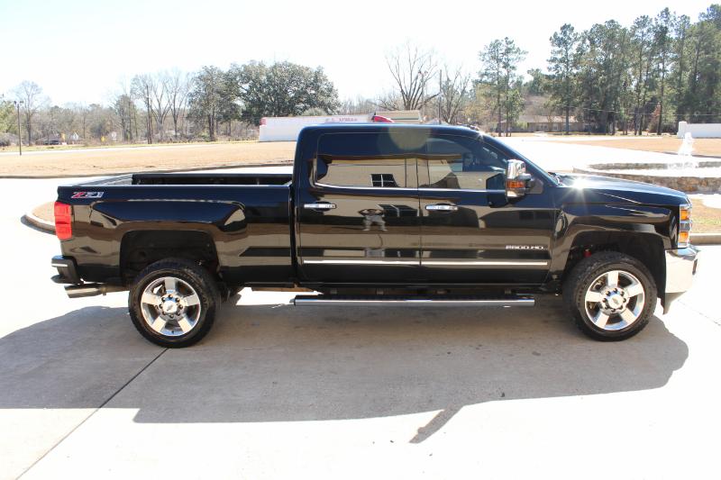 Chevrolet Silverado 2500HD LTZ Crew Cab 4WD 2017