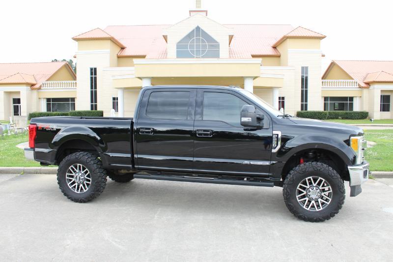 Ford F-250 SD Lariat Crew Cab 4WD 2017